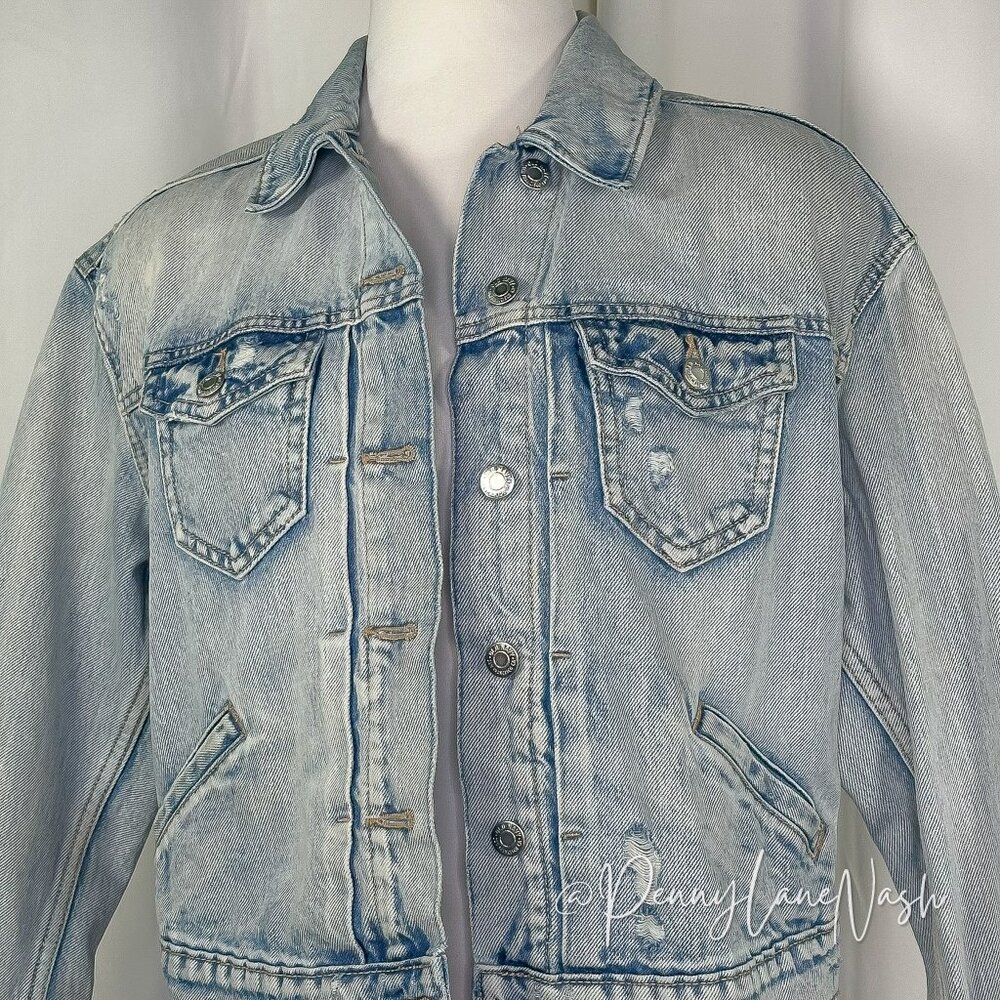 Old Navy Lightwash Distressed Denim Cropped Jean Jacket - Picture 4 of 11